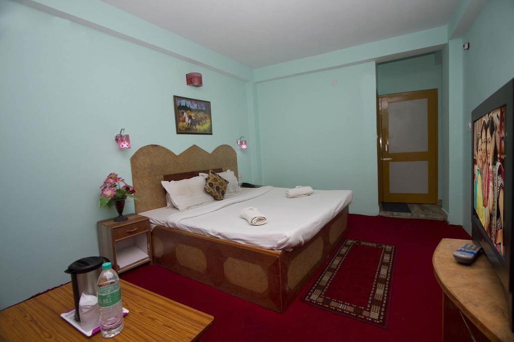 Hotel Ocean Inn Manāli Zimmer foto